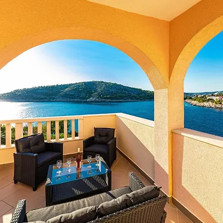 Amazing In With Kitchen Appartement Ražanj